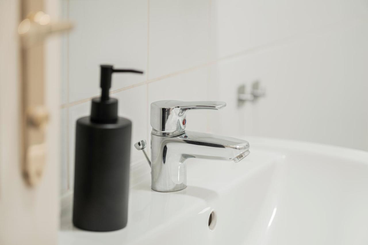 Charming Apt Perfect For 4-6 Tram, Self-Checkin Wien Ngoại thất bức ảnh